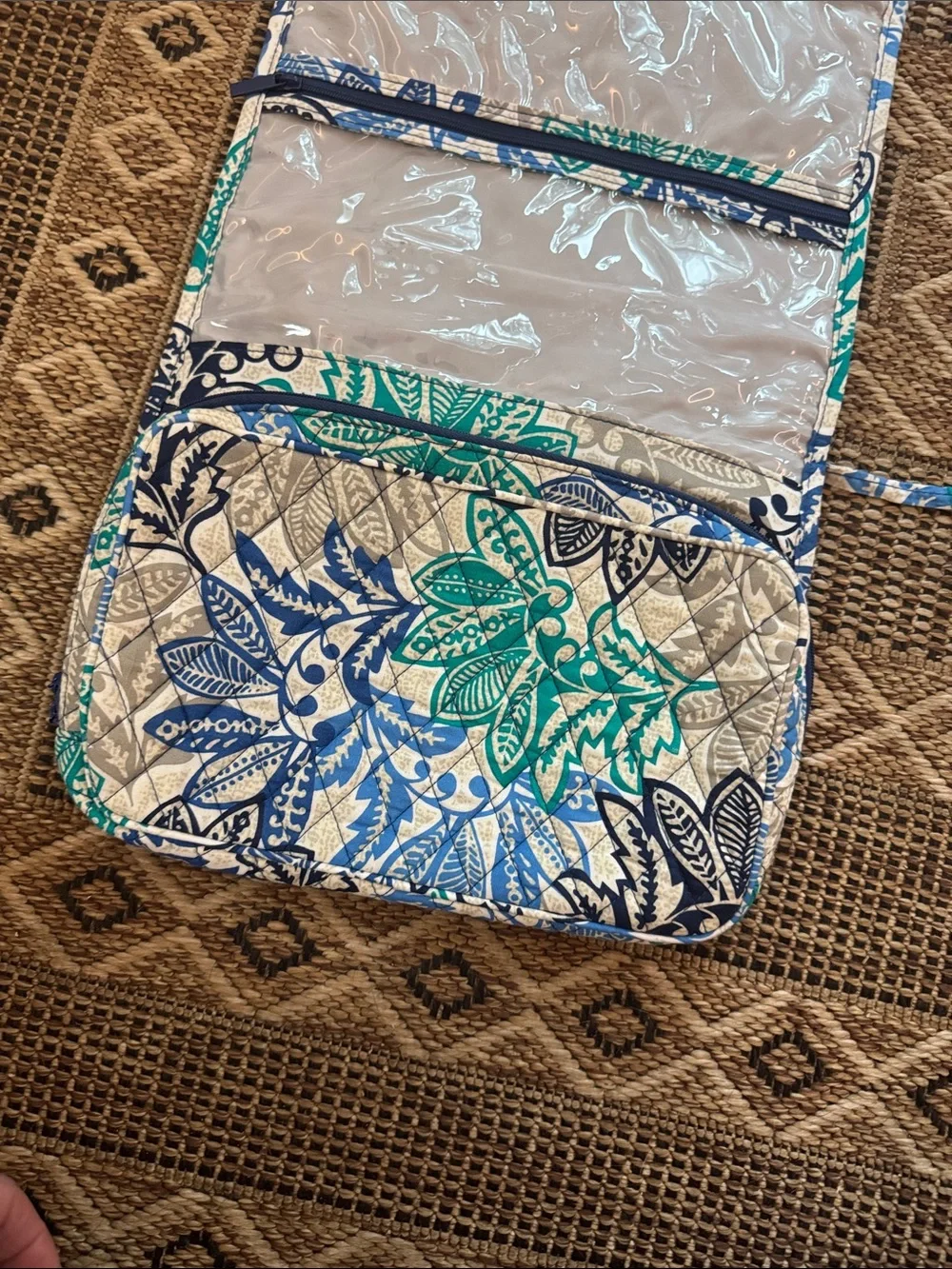 VERA BRADLEY Hanging Travel Organizer Santiago Pattern